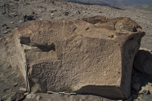 Piedra: 79, Cara decorada: II