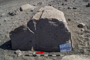 Piedra: 745, Cara decorada: II