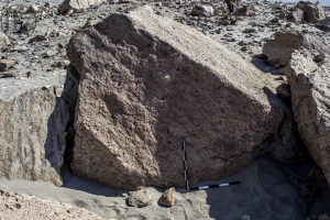 Piedra: 977, Cara decorada: II