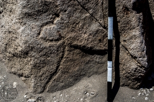 Piedra: 1002, Cara decorada: I