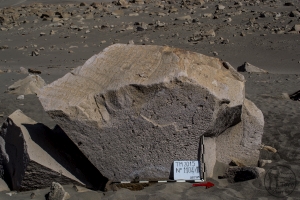 Piedra: 1104, Cara decorada: III