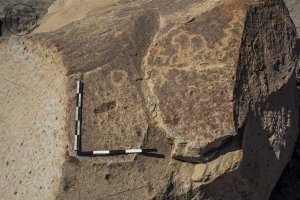 Piedra: 1126, Cara decorada: III