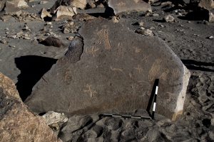 Piedra: 1276, Cara decorada: I