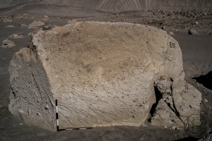 Piedra: 1298, Cara decorada: II