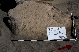 Piedra: 1320, Cara decorada: I