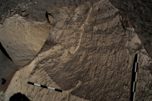 Piedra: 1323, Cara decorada: I