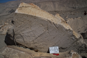 Piedra: 1330, Cara decorada: III