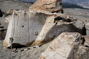Piedra: 1347, Cara decorada: II