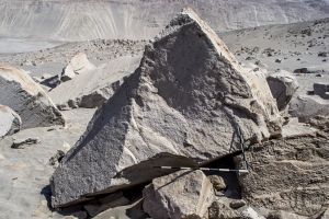Piedra: 1353, Cara decorada: III