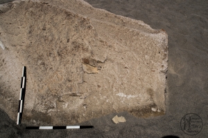 Piedra: 1365, Cara decorada: I