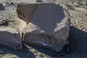 Piedra: 1384, Cara decorada: I