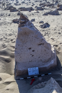 Piedra: 1397, Cara decorada: I