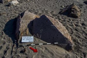 Piedra: 1402, Cara decorada: I
