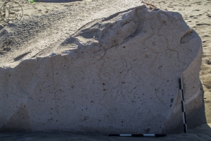 Piedra: 1405, Cara decorada: II