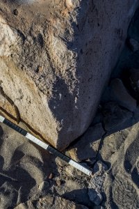 Piedra: 1421, Cara decorada: II