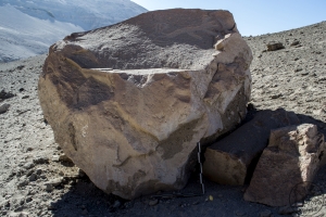 Piedra: 1638, Cara decorada: IV