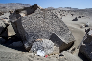Piedra: 1658, Cara decorada: I